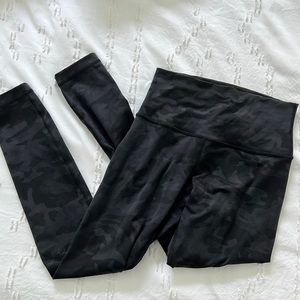 Lululemon wunder under camo